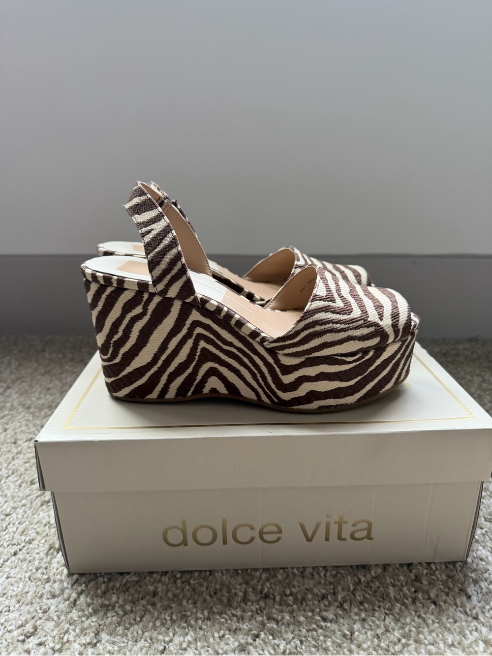 Dolce Vita Brown & Cream Zebra-Print Platform Wedge Sandals
